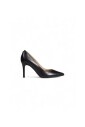 black-leather-pumps
