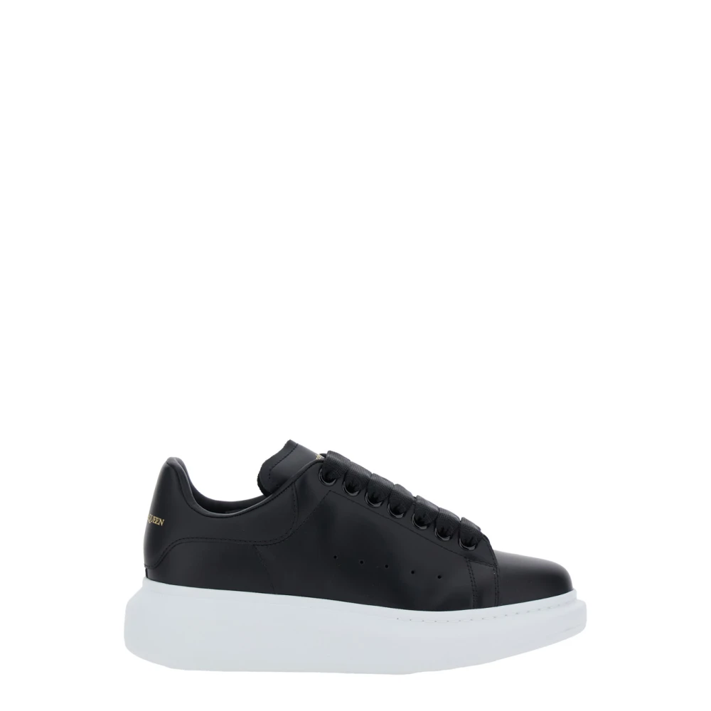 Alexander McQueen Oversized Sneakers Dames Schoenen Zwart