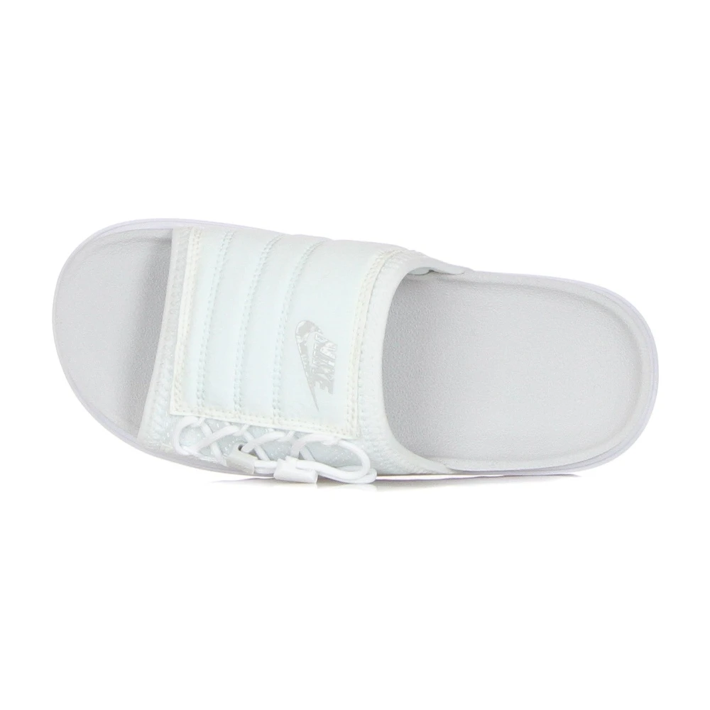 Nike Asuna Slide Pantoffels in Dust Wit White Dames