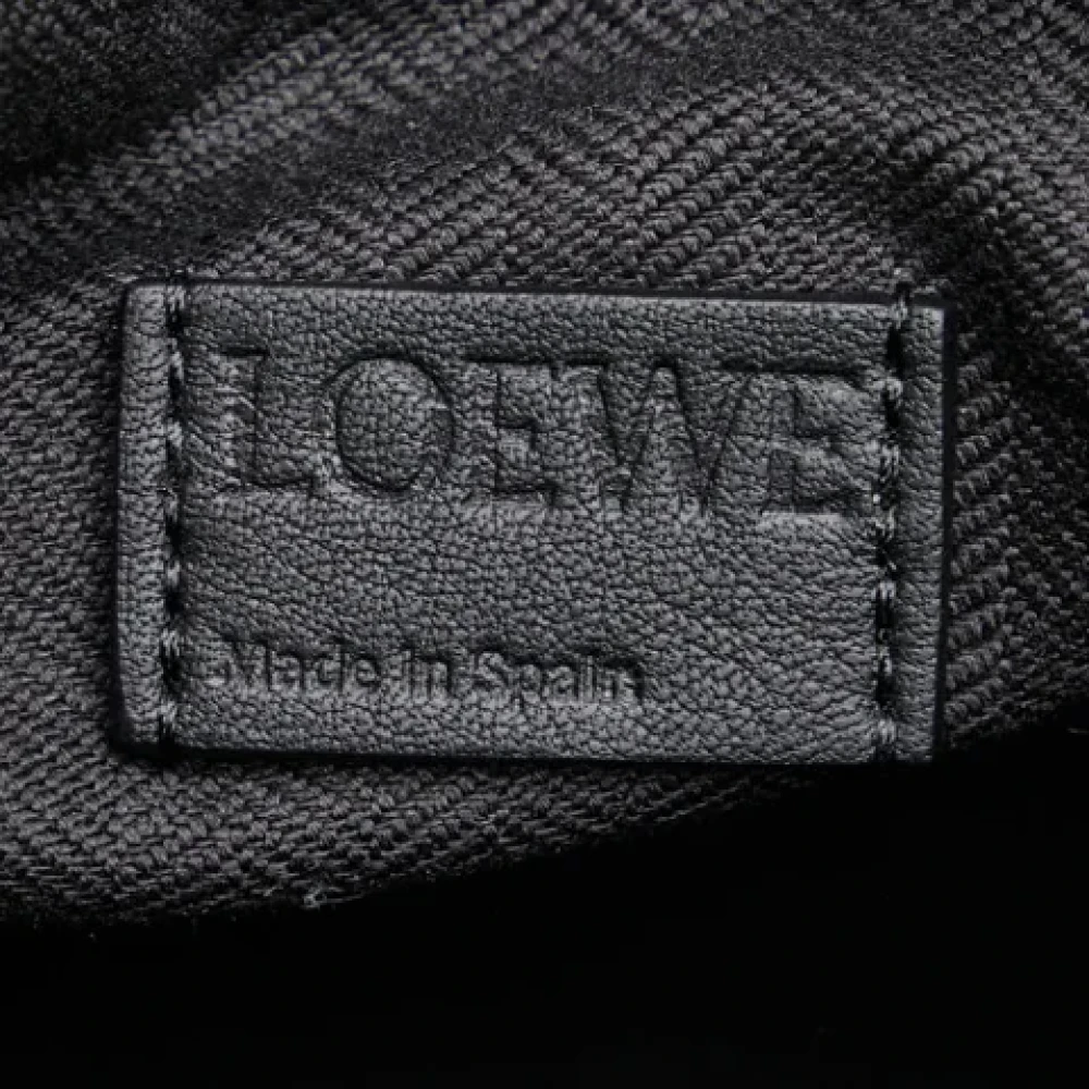 Loewe Pre-owned Leather crossbody-bags Black Dames