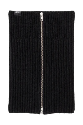 Zip-Fastened Neck Warmer