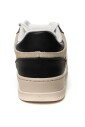 zwarte-suede-sneaker-met-leren-bovenwerk