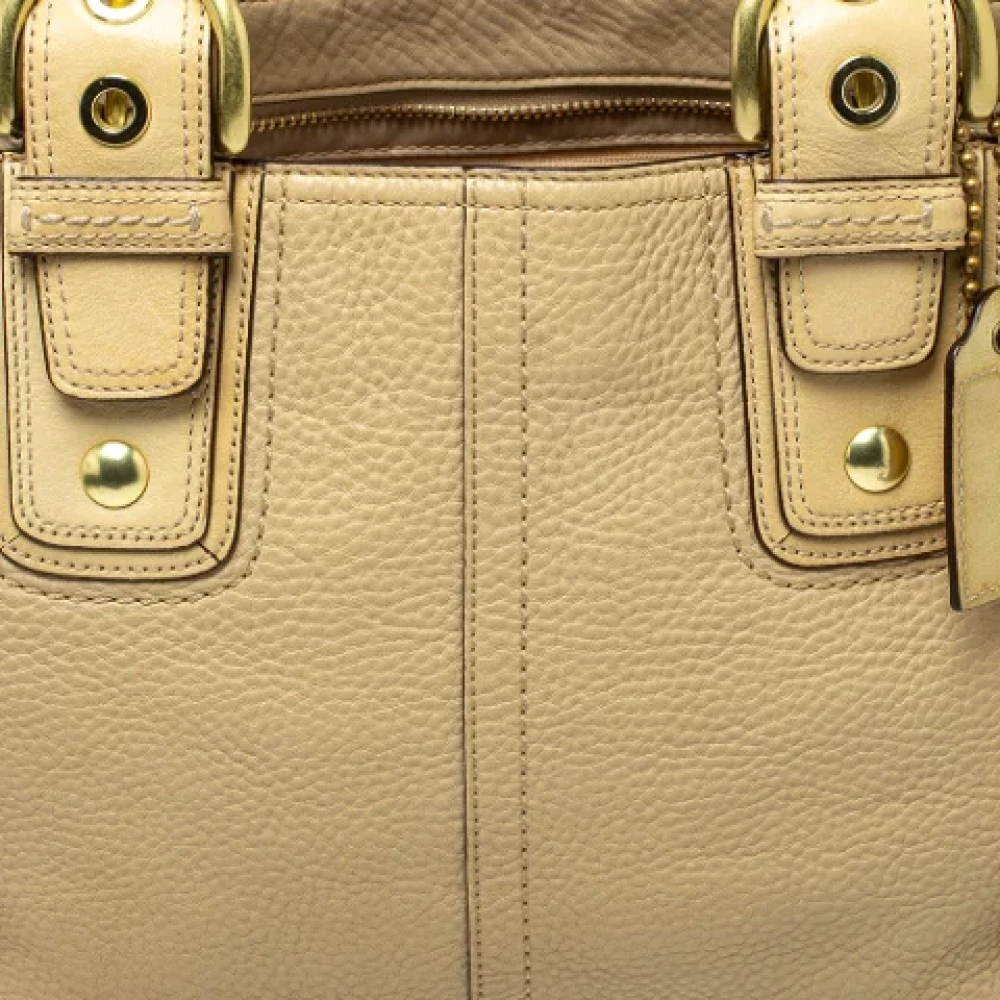 Coach Pre-owned Leather totes Beige Dames