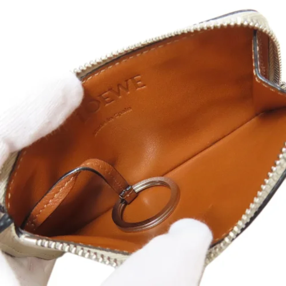Loewe Pre-owned Leather wallets Beige Dames