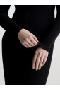 robe-pull-a-col-roule-avec-badge-noir