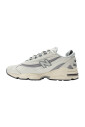sneakers-blanches-en-mesh-et-cuir