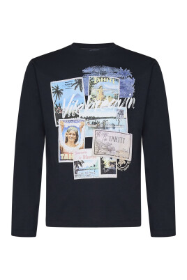 vintage-print-blue-t-shirt-and-polo