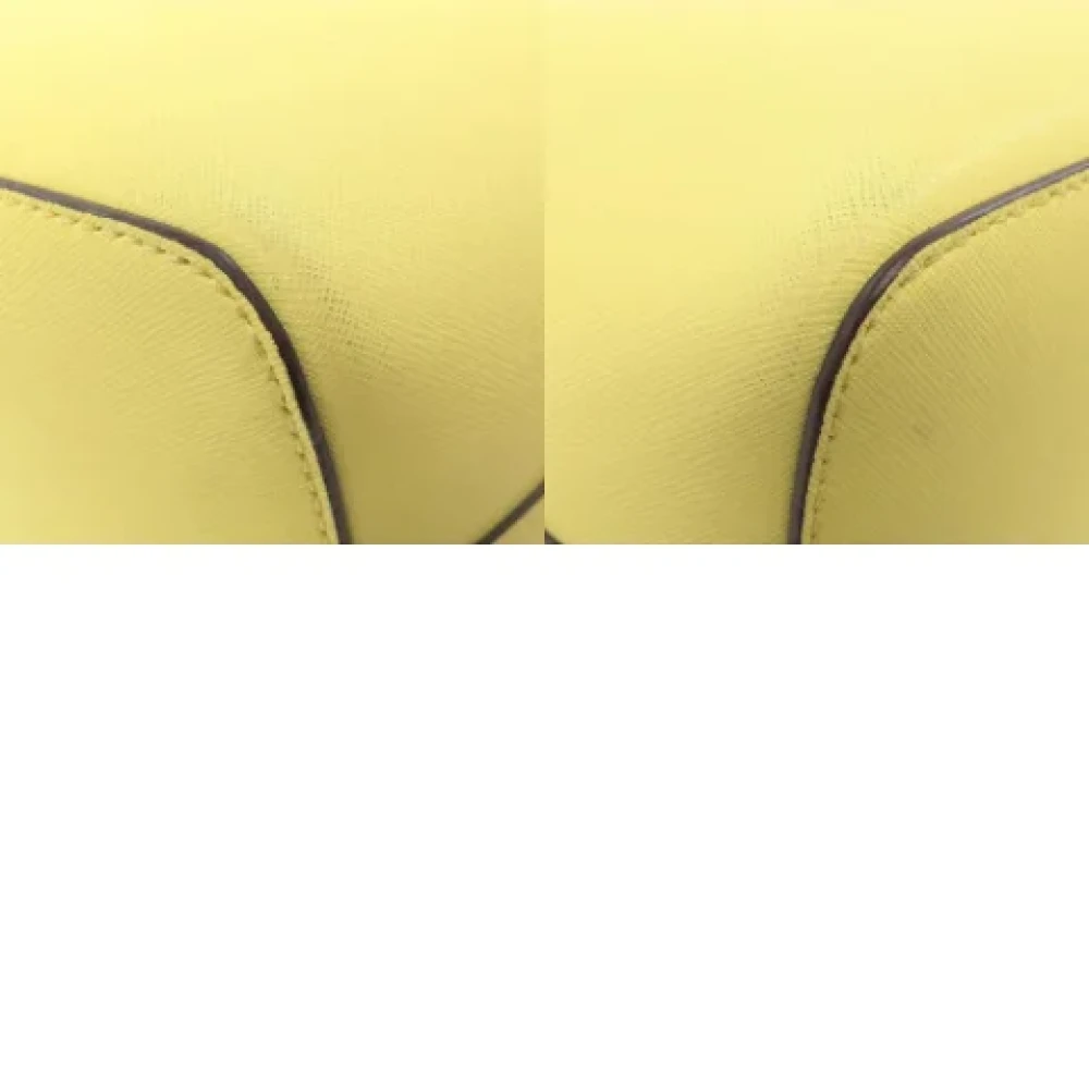 Michael Kors Pre-owned Leather handbags Yellow Dames