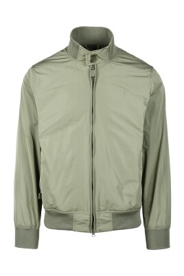 nylon-jacket-with-zipper-closure