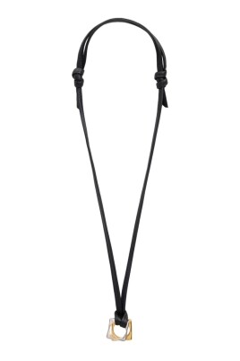 collier-carre-dore-argente