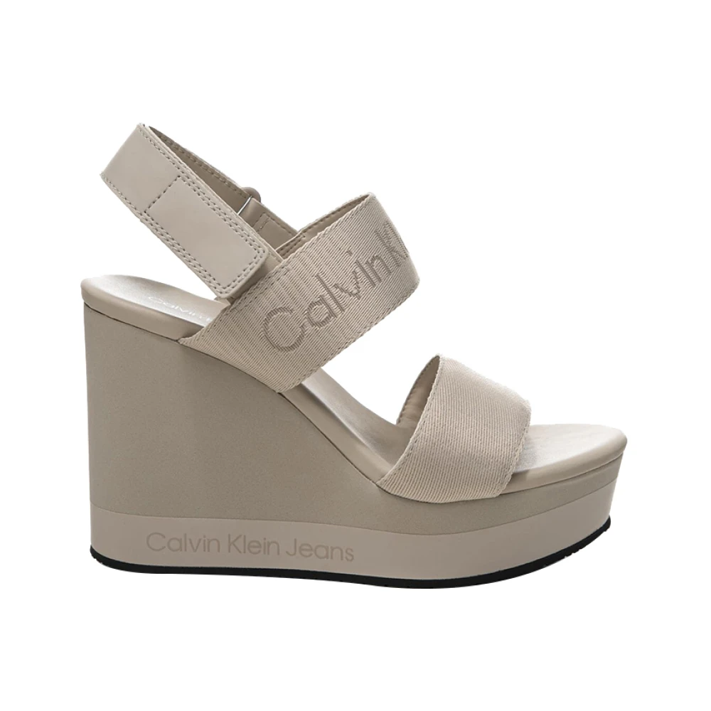 Calvin Klein Elegant Beige Sandaler Korsade Remmar Beige, Dam