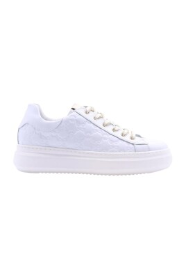 low-top-sneakers