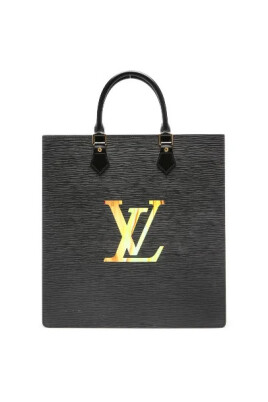 Louis Vuitton Vintage Vintage korut (2022) • Shoppaile Louis