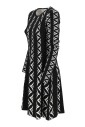 robe-noire-a-manches-courtes
