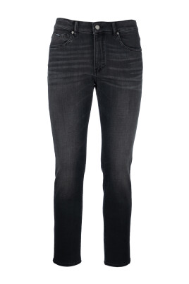 classic-denim-jeans-for-everyday-wear