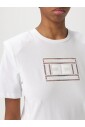 t-shirt-noir-brode-a-manches-courtes