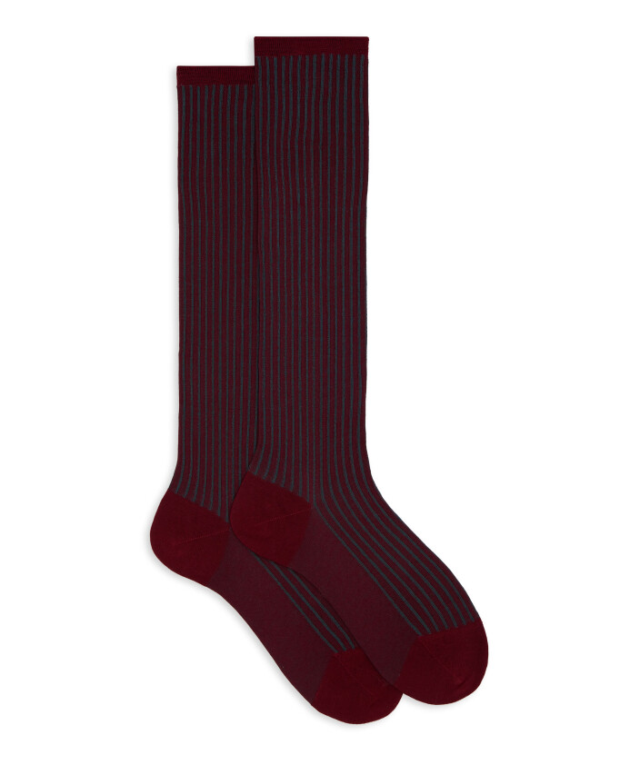 chaussettes-longues-rouges-en-coton-a-cotes-jumelees-pour-femmes
