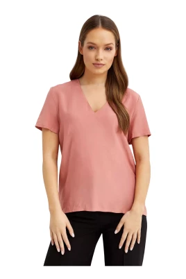 V-ringad blus i ledig stil
