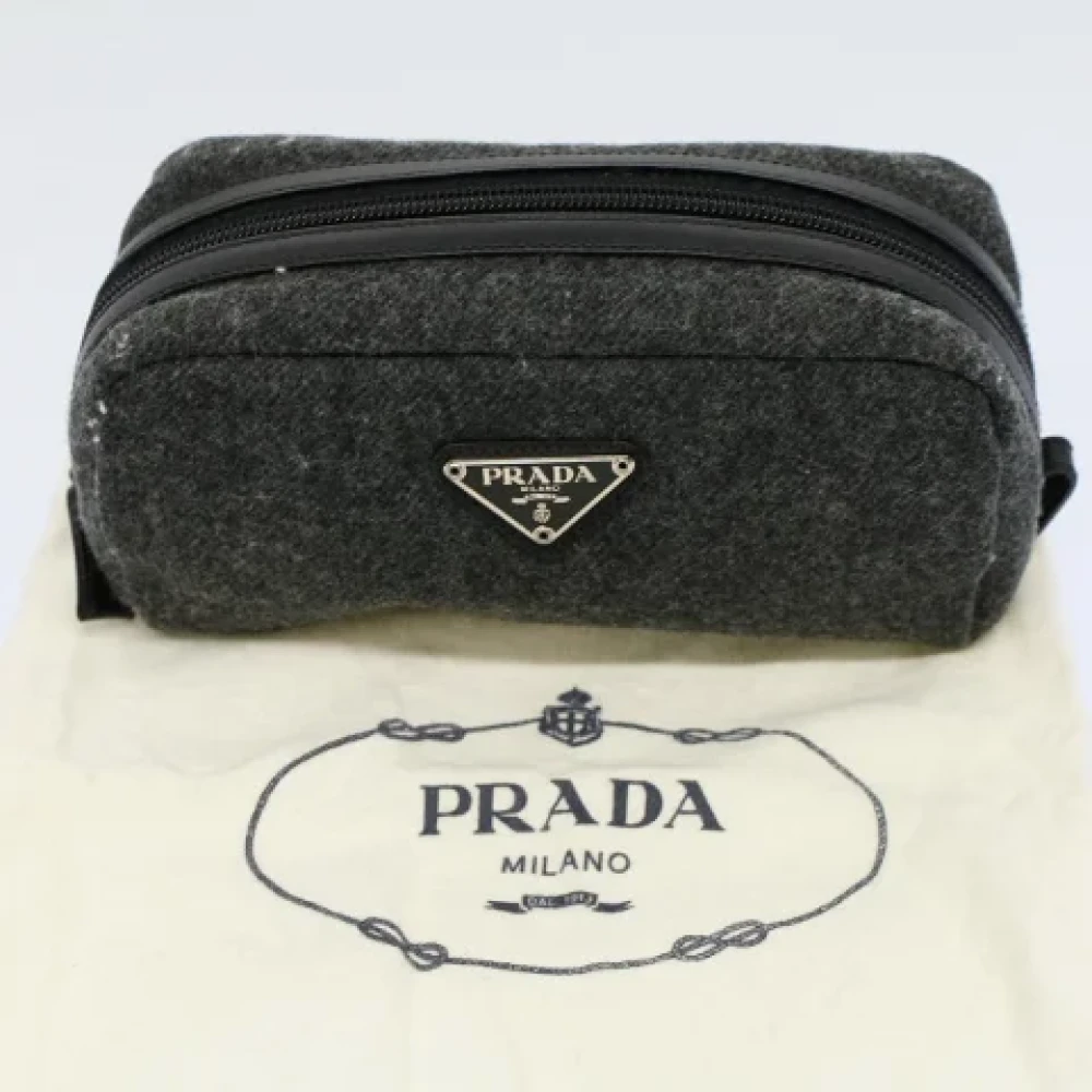 Prada Vintage Pre-owned Wool clutches Gray Dames