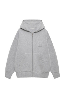 cardigan-gris-clair-a-capuche-avec-monogramme