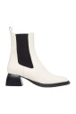 bottines-blanches-avec-bouts-carres