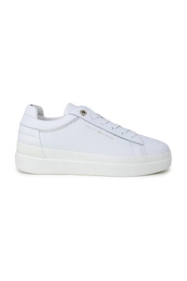 white-leather-sneakers-plain-pattern