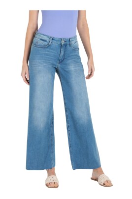 wide-fringe-jeans
