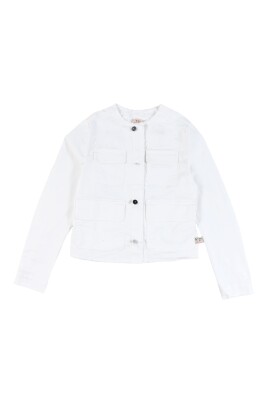 white-girl-jacket-for-stylish-look