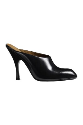sandales-noires-elevent-style-confortablement