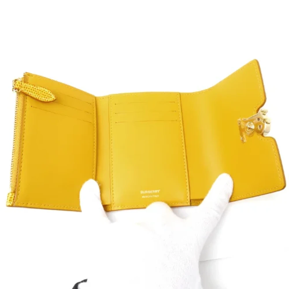 Burberry Vintage Pre-owned Canvas wallets Yellow Dames