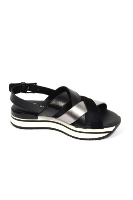 crossed-straps-leather-sandal