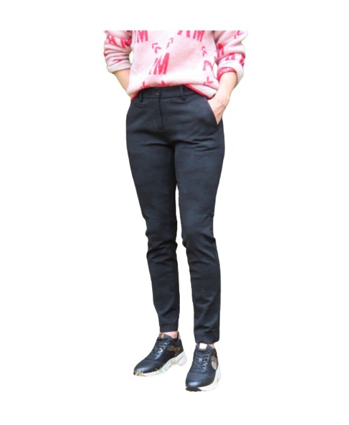 slim-camouflage-pants