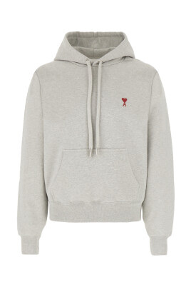 sweat-a-la-mode-pour-un-look-tendance