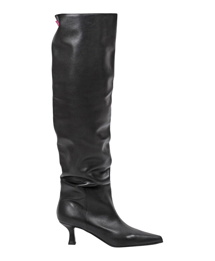 bottes-en-cuir-avec-bout-effile