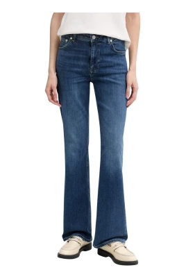Slim utsvängda stretchjeans