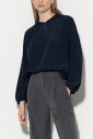 stijlvolle-blouse-met-uniek-ontwerp