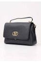 sac-a-main-de-luxe-noir-design-elegant