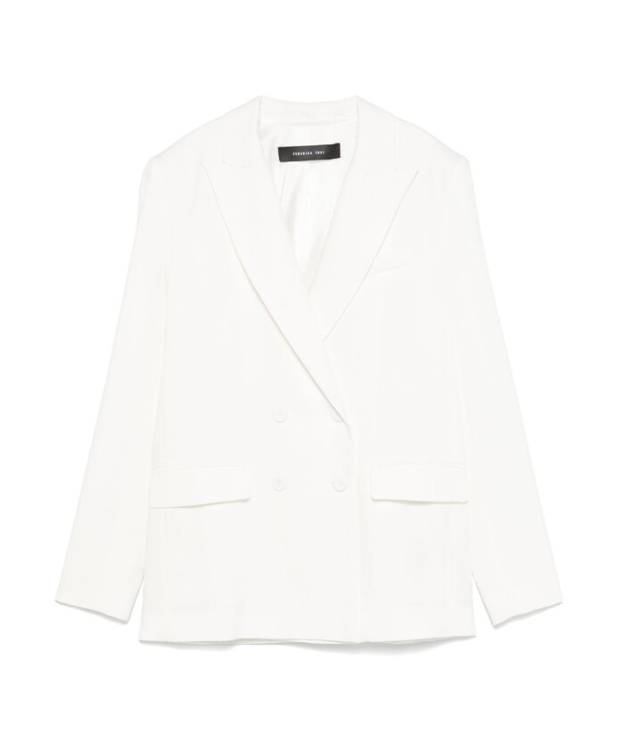 blazer-blanc-avec-revers-pointus