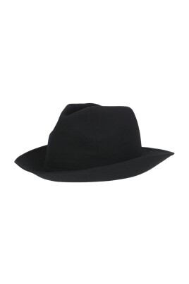 black-wide-brim-hat