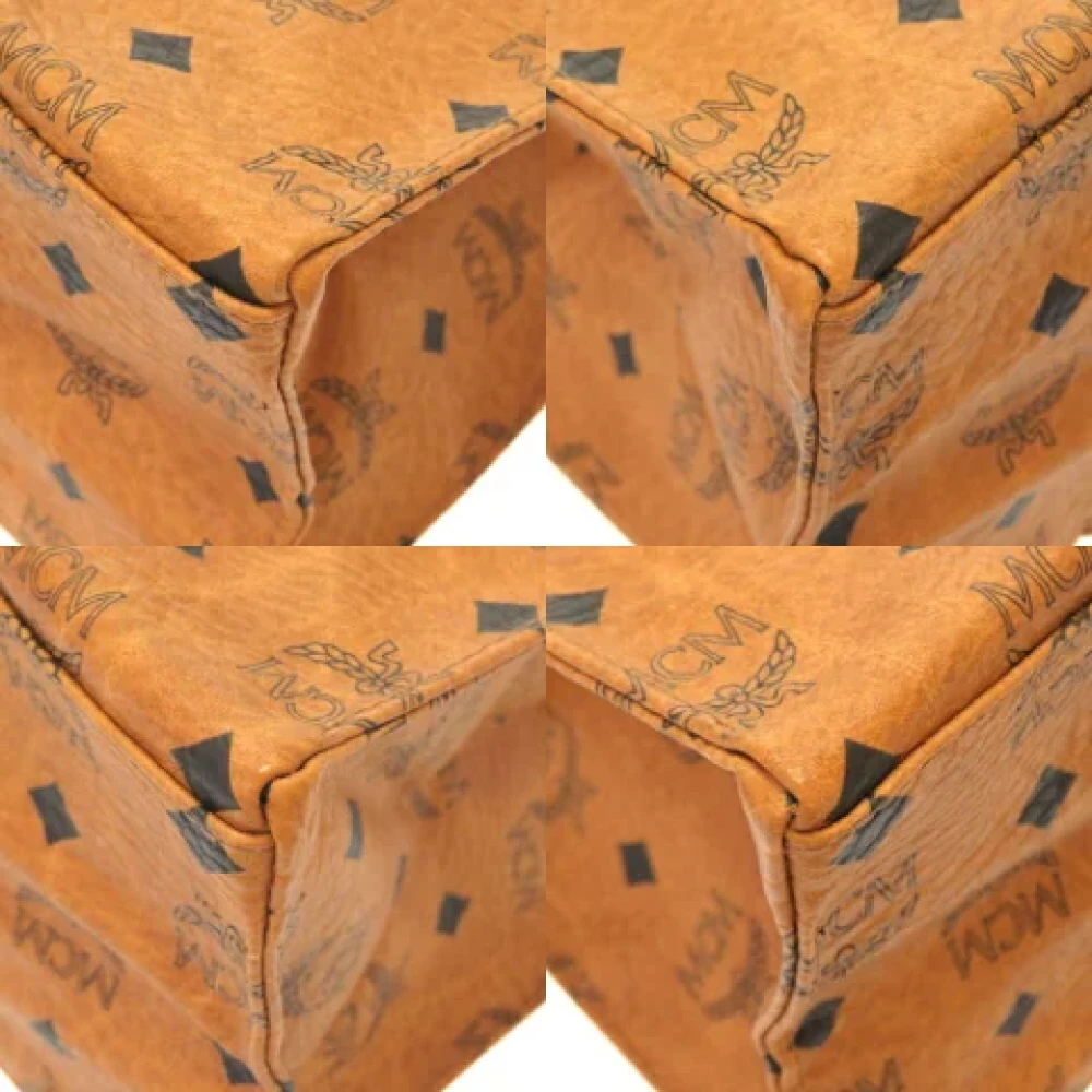 MCM Pre-owned Canvas shoulder-bags Brown Dames