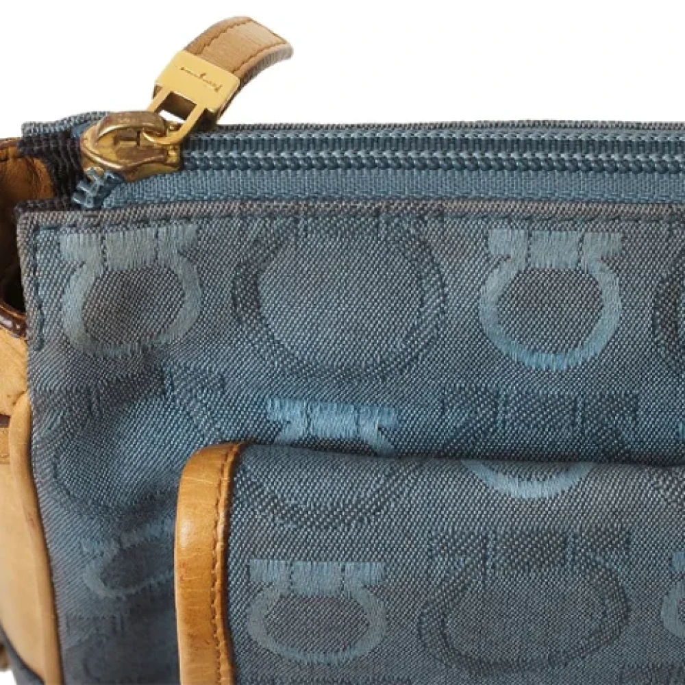 Salvatore Ferragamo Pre-owned Canvas shoulder-bags Blue Dames