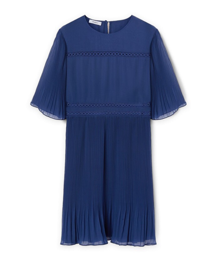 robe-brodee-avec-details-plisses