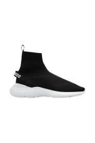 Fly sneakers