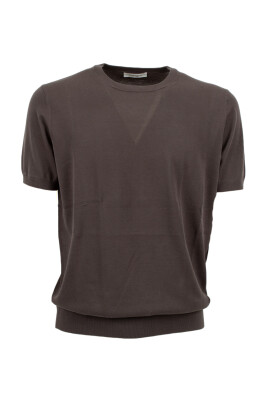 crew-neck-short-sleeve-t-shirt