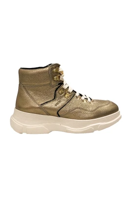 Sneakers med snörning och metallisk glans