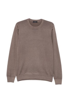 beige-wool-sweater-classic-style