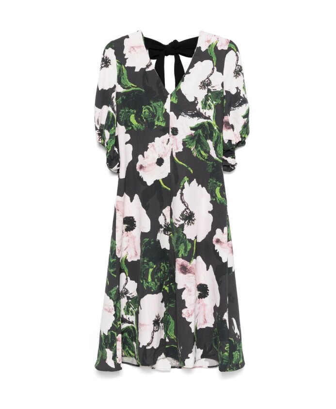 robe-noire-avec-cravate-materiaux-recycles