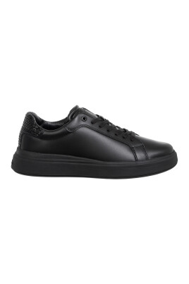 lace-up-sneakers