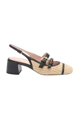 beige-sandals