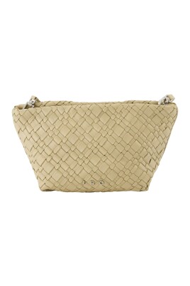 woven-leather-clutch-spring-summer-2025